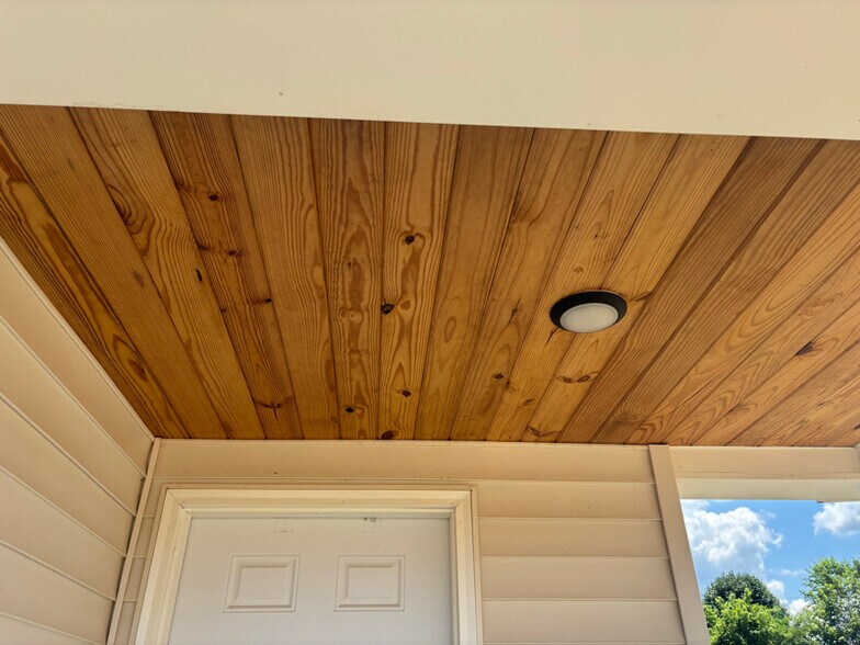 Building Photo - 100 Apache Ln