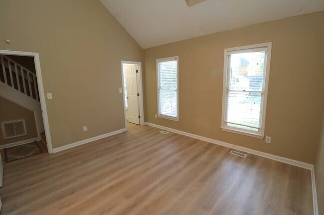Building Photo - Best Value in Apex! Charming 3BR Half-Duplex Near Downtown