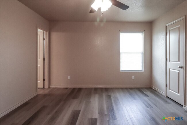 Building Photo - 6203 Twistleaf Ln
