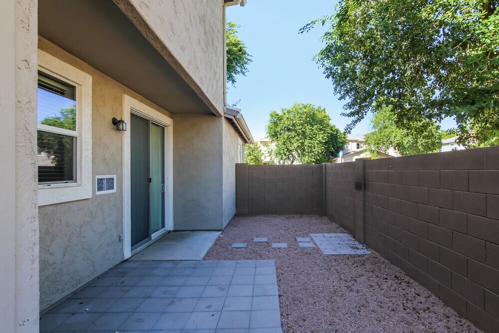 Building Photo - 10053 E Isleta Ave