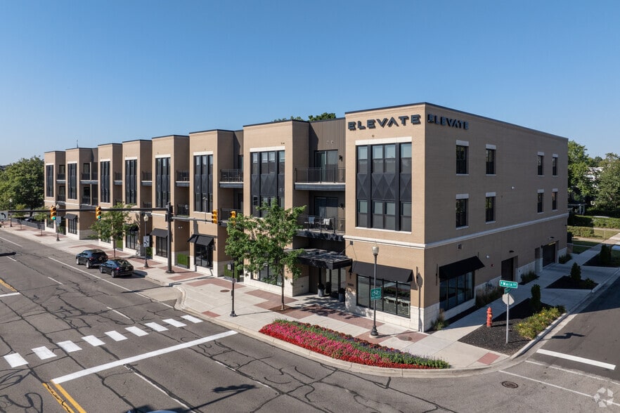 Building Photo - Elevate Luxury Living