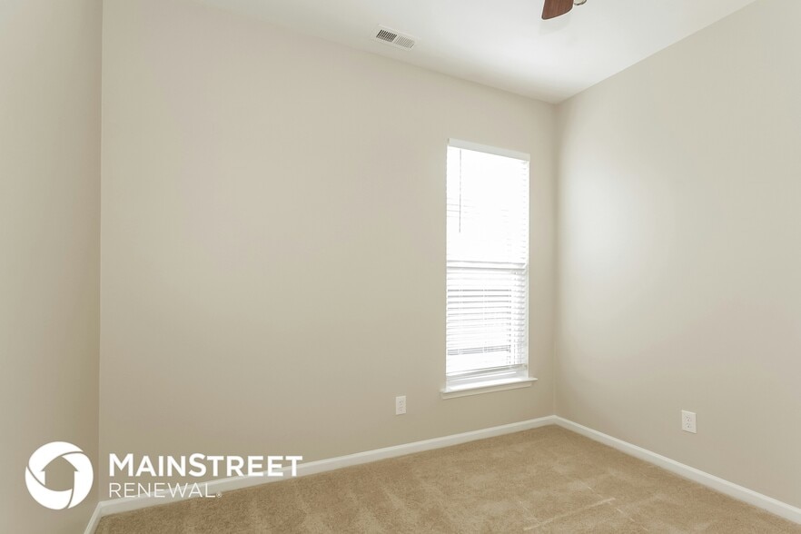 Building Photo - 4104 Vance Rd N