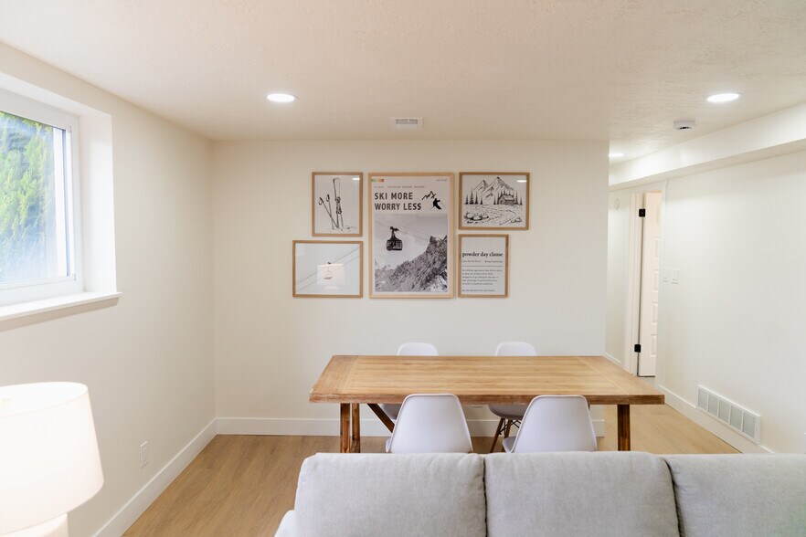 Building Photo - 6805 S Nye Dr