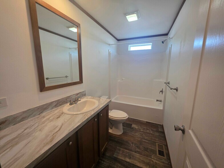 Building Photo - 73 Meggan Dr