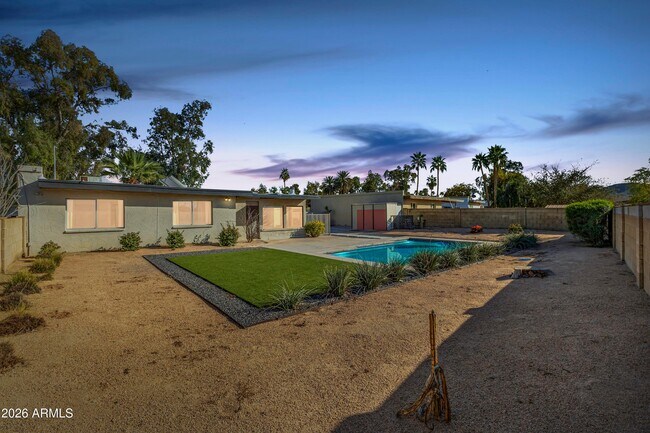 Building Photo - 4618 S Calle Los Cerros Dr