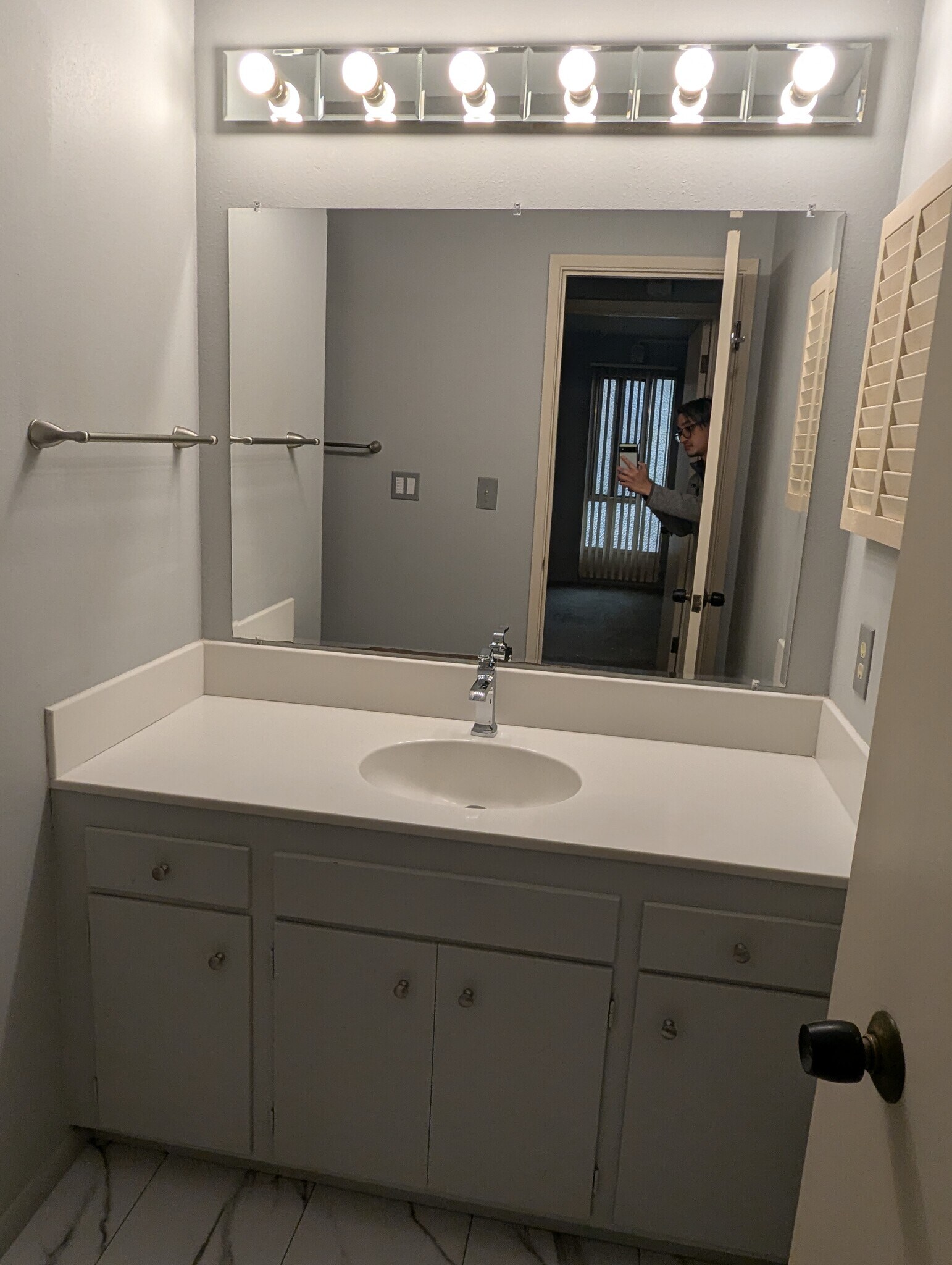 Building Photo - 922 100th Ave NE