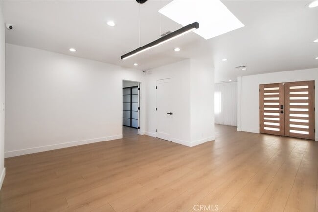 Building Photo - 22539 Dolorosa St