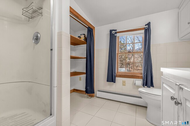 Building Photo - 466 High Hill Rd