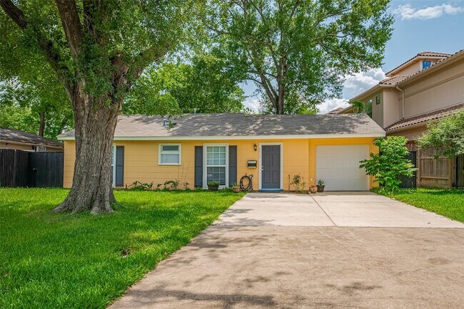 Building Photo - 5513 Fairdale Ln