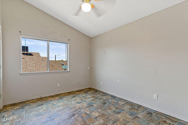 Building Photo - 409 Desert Chicory St