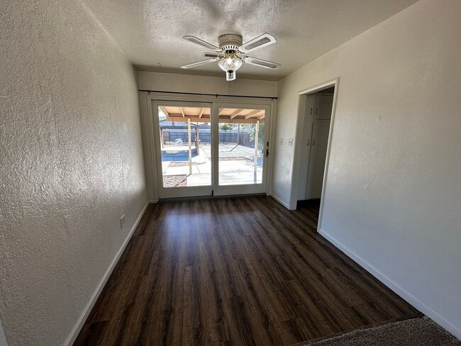 Building Photo - No Deposit