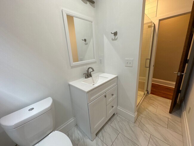 Building Photo - Chittenden Ave 145-147 48K