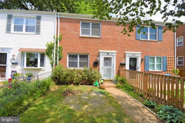 Building Photo - 108 E Rosemont Ave