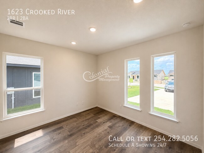 Building Photo - 1623 Crooked River