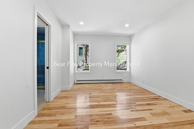 Building Photo - "Charming North  Evergreen Townhouse" "