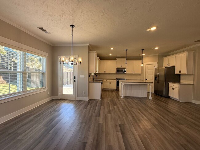 Building Photo - Spacious 4BR/3.5BATH home in the Wrights Farm neighborhood of Grovetown, GA - Available now!!