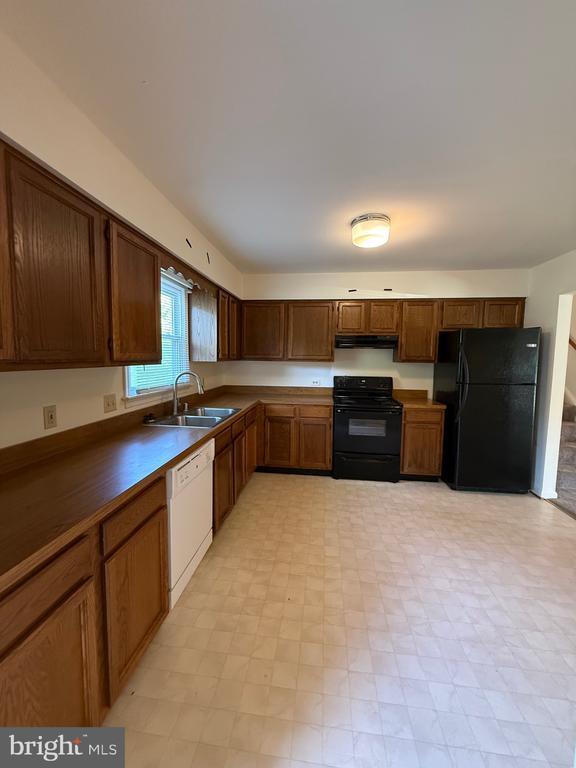 Building Photo - 900 Dewberry Dr
