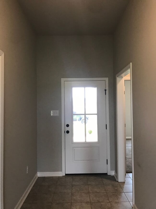 Building Photo - Close to Barksdale Air Force Base...