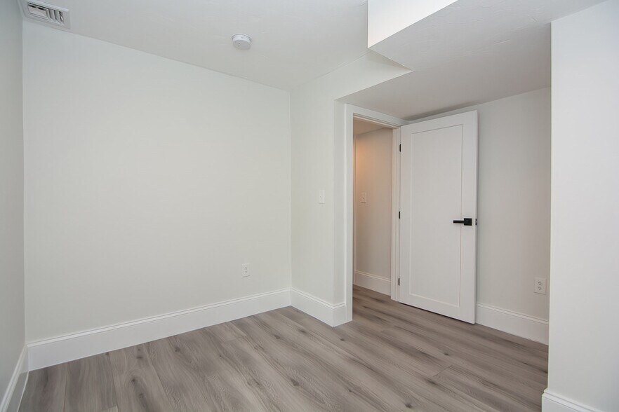 Building Photo - 59 Garrison Ave