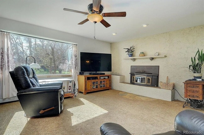 Building Photo - Amazing 2-Bedroom Home for Rent – Just 5 M...