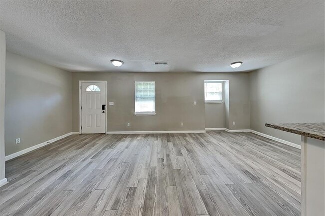 Building Photo - 4956 W Ridge Dr