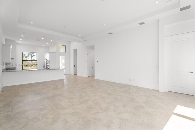 Building Photo - 11267 SW Pietra Wy
