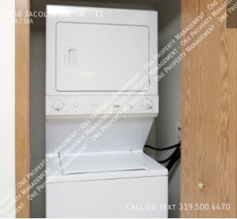 Building Photo - 136 Jacolyn Dr SW