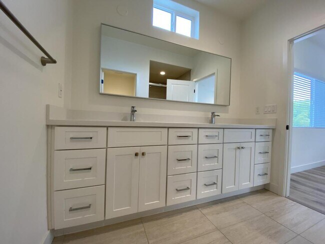 Building Photo - 34 Newtrust Way, Stanton, CA 90680