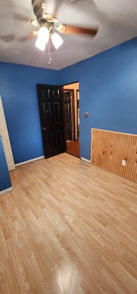 Building Photo - 3365 Buckner St