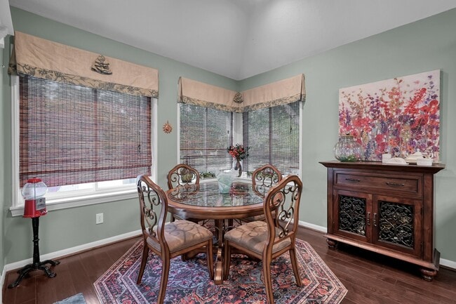 Building Photo - 192 Monterrey Rd W