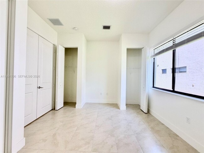 Building Photo - 5028 Gambero Wy