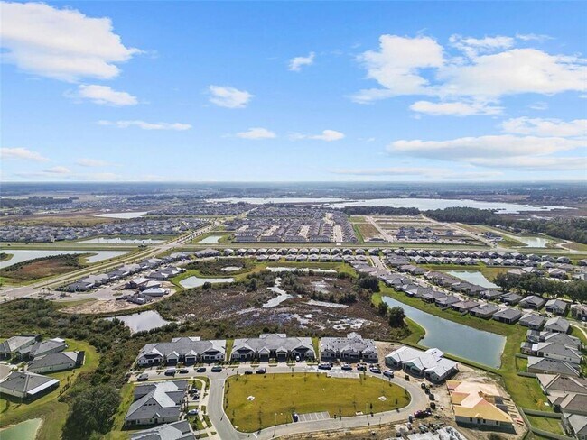 Building Photo - 31942 Folk Top St