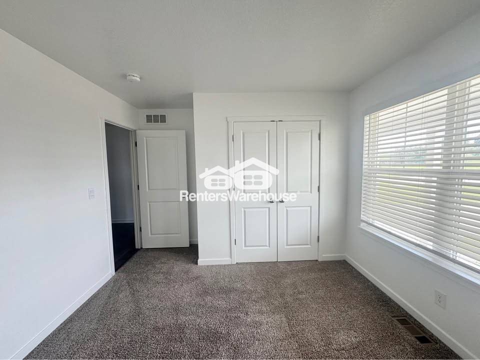 Building Photo - 4195 Cheyenne Ct