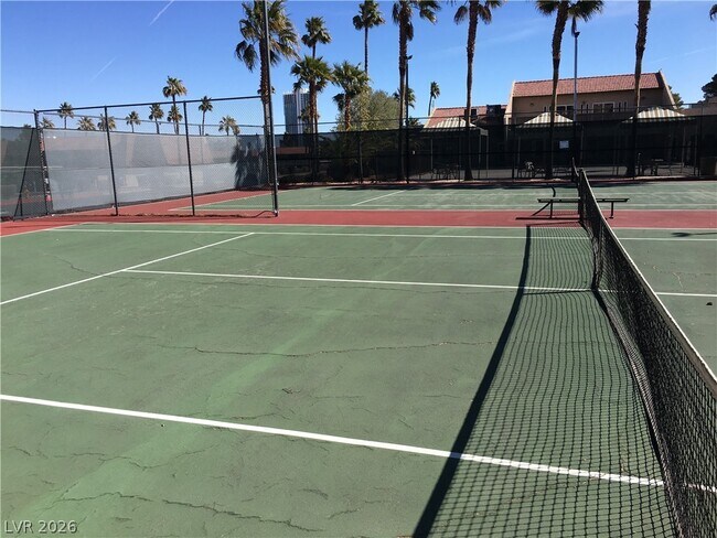 Building Photo - 4380 Sandy River Dr