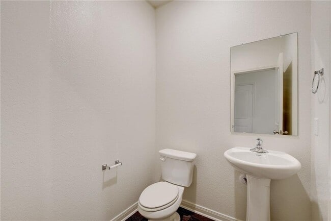 Building Photo - 1302 Amy Dr