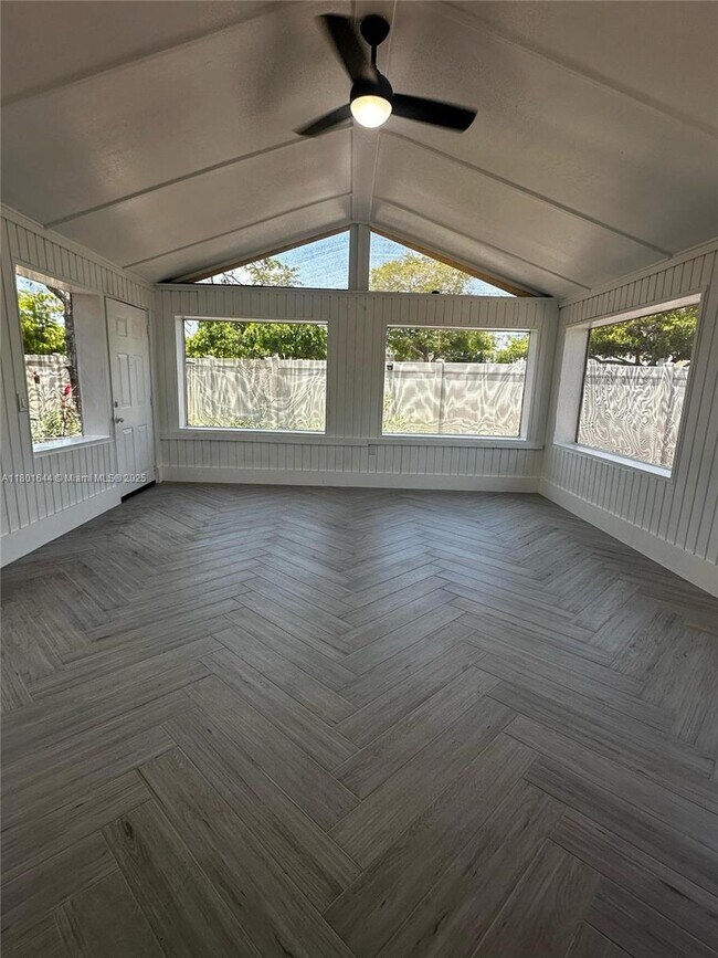 Building Photo - 8880 SW 23rd St