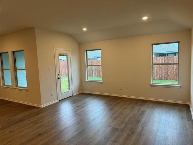 Building Photo - 2335 Gardenia Ln