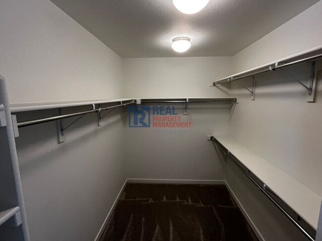 Building Photo - 6549 Westcliff Dr