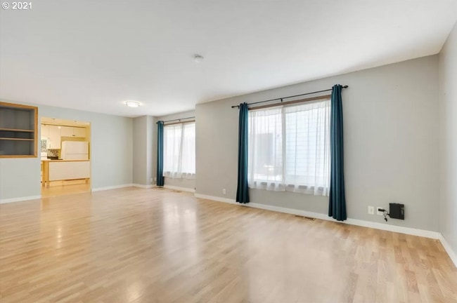 Building Photo - Tree House