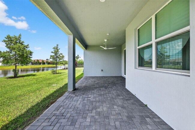 Building Photo - 10407 SW Aquila Wy