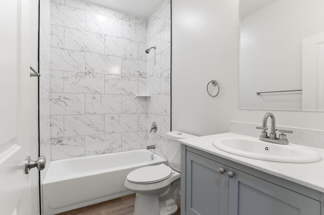 Building Photo - 2BD/2.5BA Townhouse w/ Private Fenced in Backyard, Covered Off Street Parking!