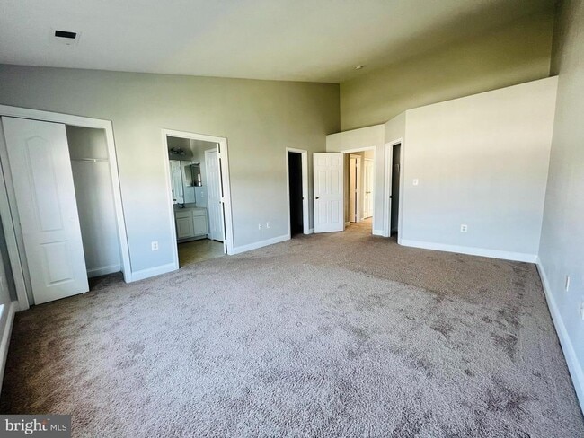Building Photo - 16811 Sweeney Ln
