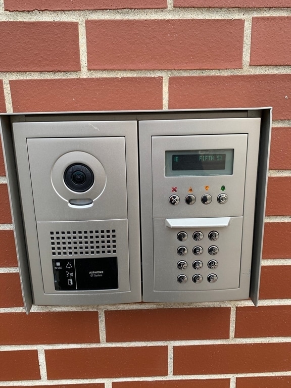 Building Photo - 21 5th St