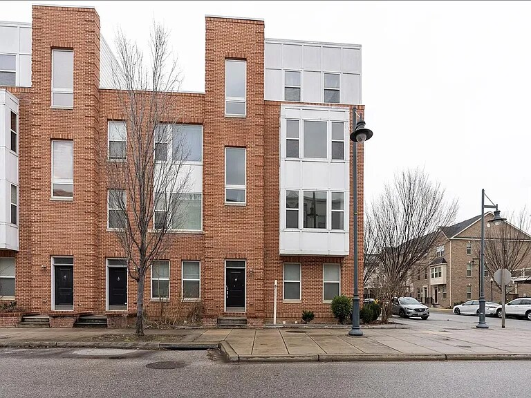 Building Photo - 1706 E Eager St