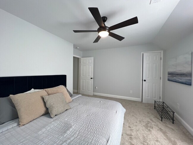 Building Photo - 24 Seth St