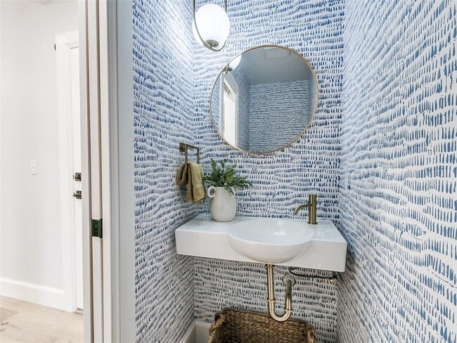 Building Photo - 2101 NW 60th St