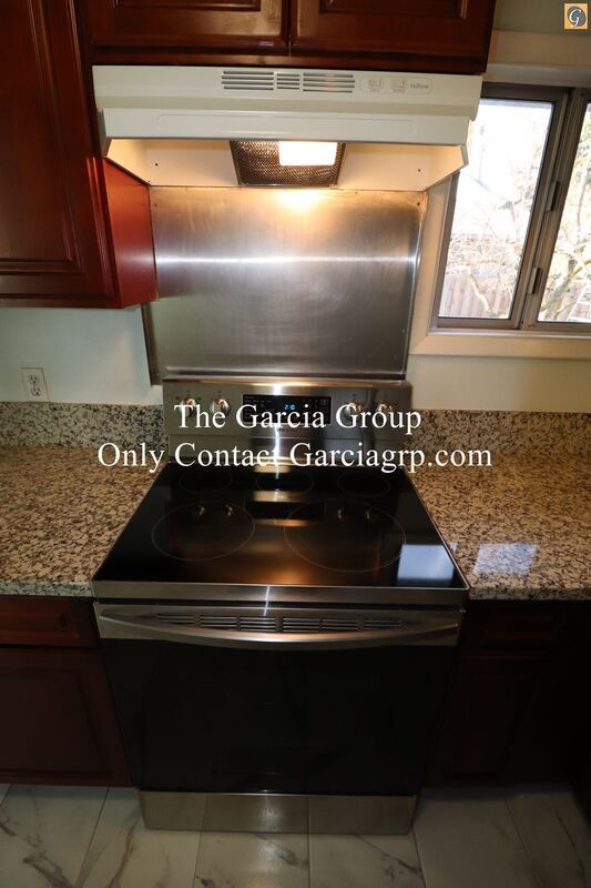 Building Photo - 4505 NE Emerson St