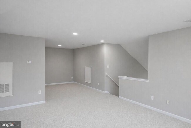 Building Photo - 12314 Tanalian Falls Ln