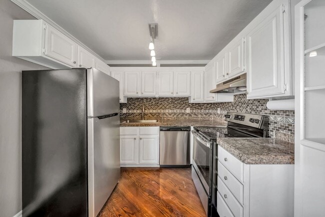 Building Photo - 3 bedroom condo near Santana Row!