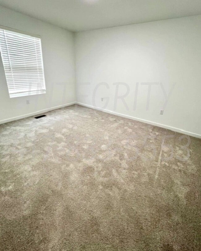 Building Photo - 800 Hoffman Hills Blvd